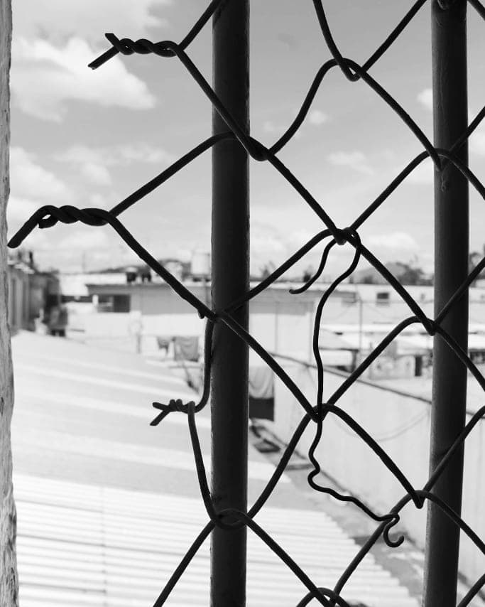 " Cela t’empêche de tomber dans la routine et la monotonie de la prison. "